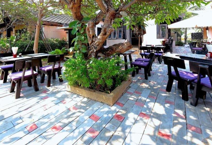 בית מלון כפרי Purimuntra Resort & Spa