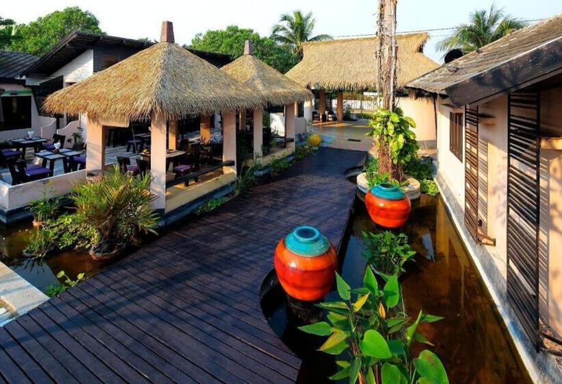 בית מלון כפרי Purimuntra Resort & Spa