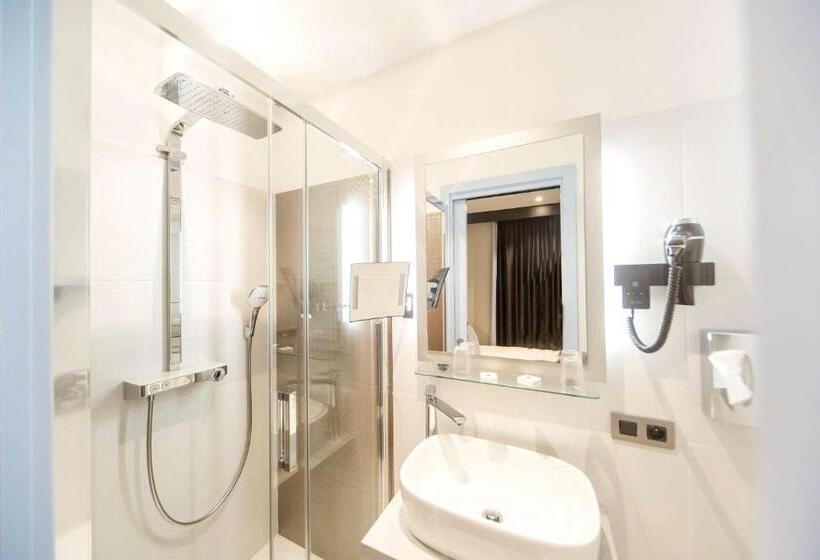 هتل Hôtel Boutique Richelieu, Lyon Gare Part Dieu