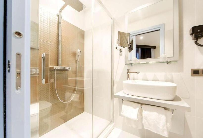 هتل Hôtel Boutique Richelieu, Lyon Gare Part Dieu