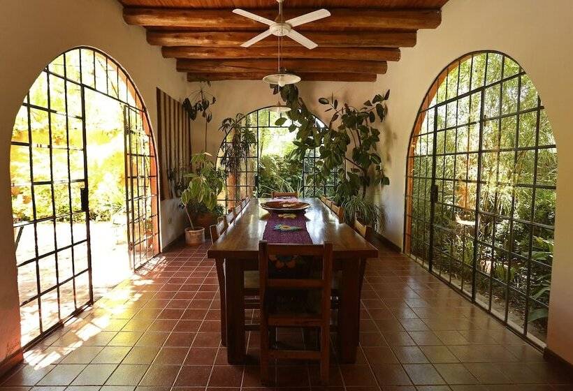 Landhotel Finca Adalgisa Wine