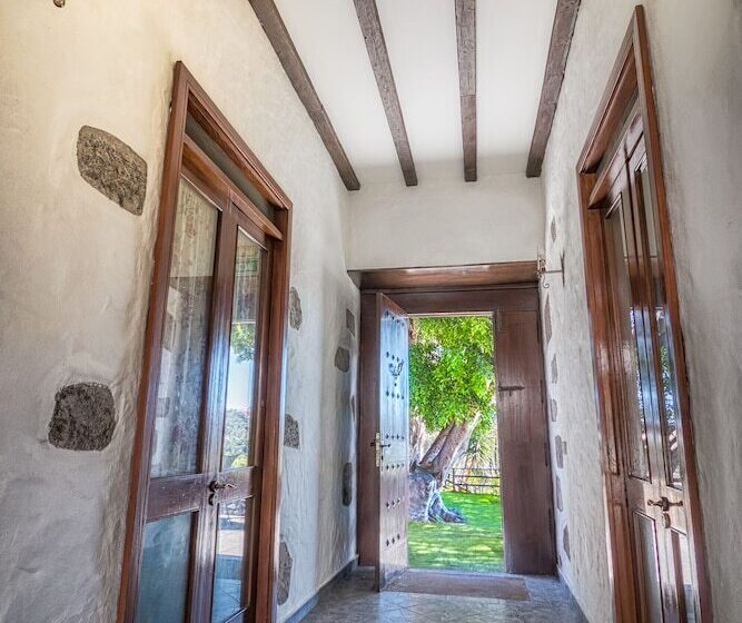 田舎風ホテル Rural Livvo Maipez