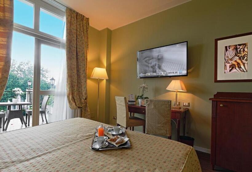 Savoia Hotel Regency