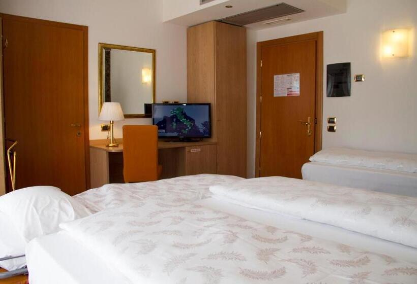 هتل Sporting Trento