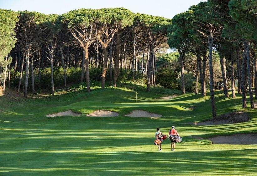 فندق Empordà Golf Resort