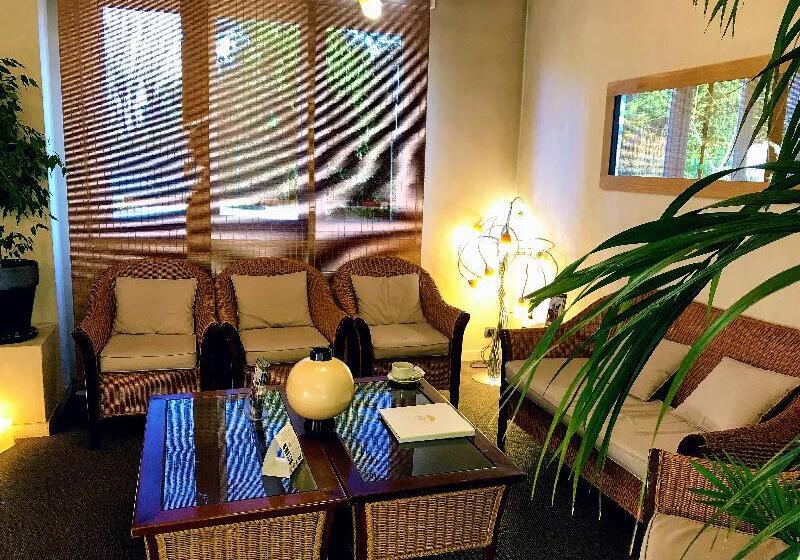 Отель The Originals City, Hôtel Rive Droite, Albi Quartier Madeleine