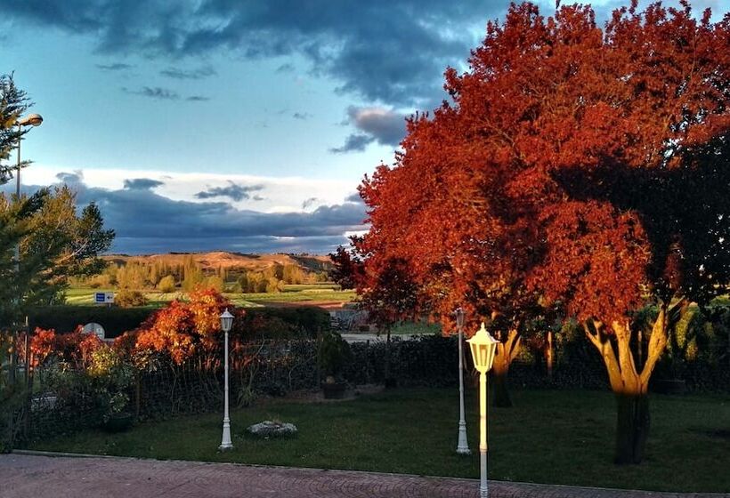 هتل Tudancaaranda Aranda II