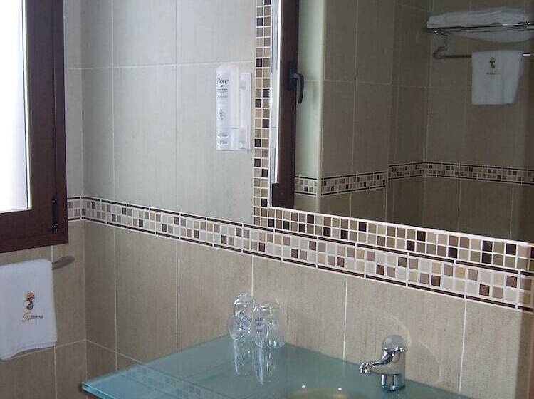 هتل Tudancaaranda Aranda II