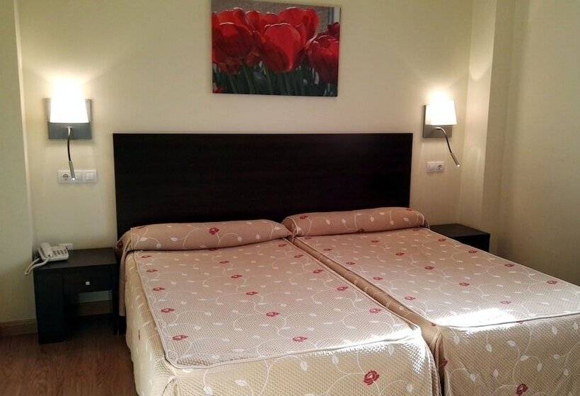 هتل Tudancaaranda Aranda II