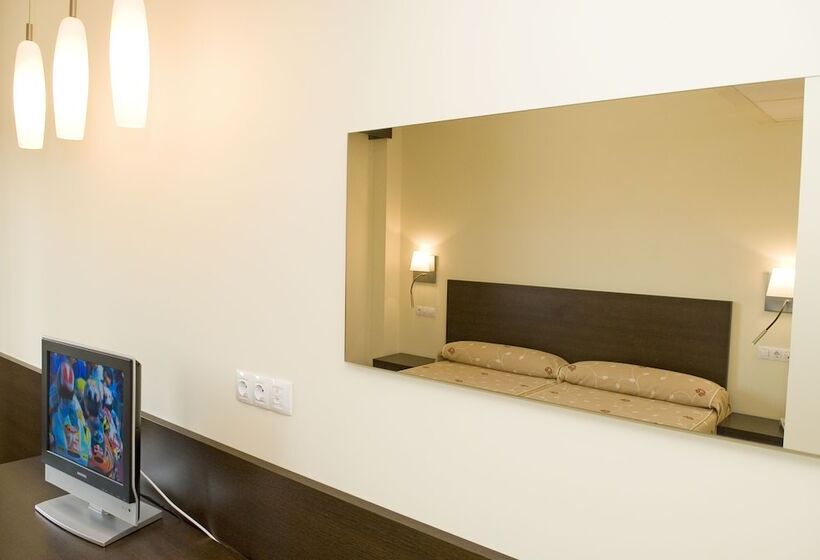 هتل Tudancaaranda Aranda II