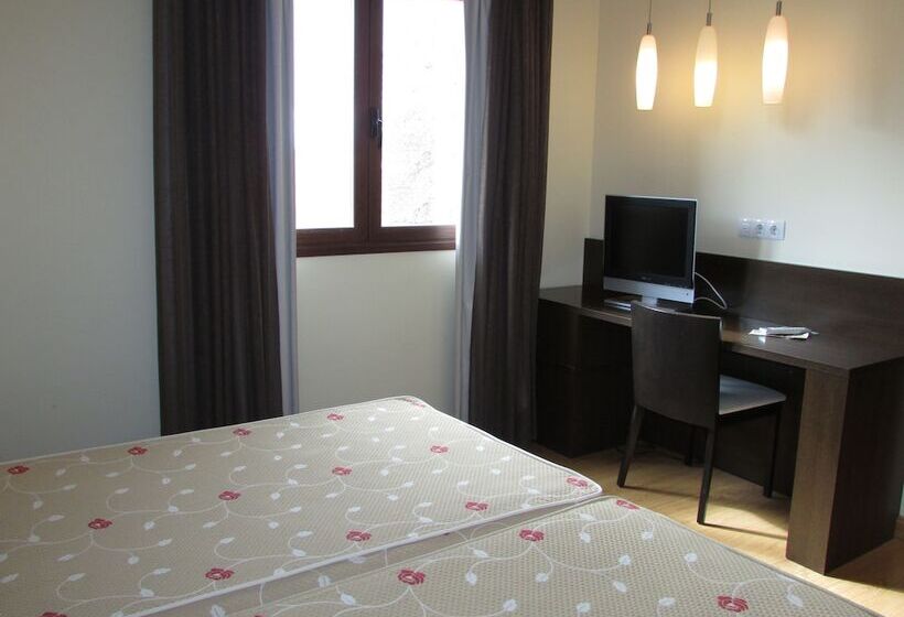 هتل Tudancaaranda Aranda II