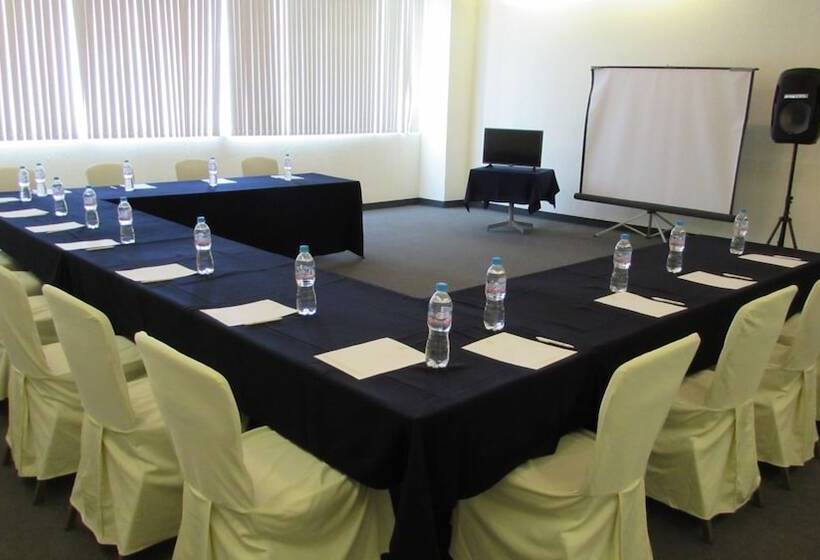 ホテル Valle De Mexico Toreo