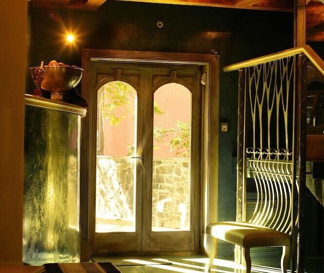 هتل Vozdvyzhensky Boutique