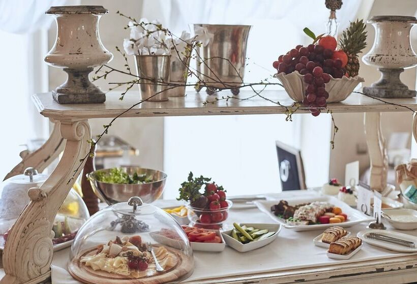 هتل Vozdvyzhensky Boutique