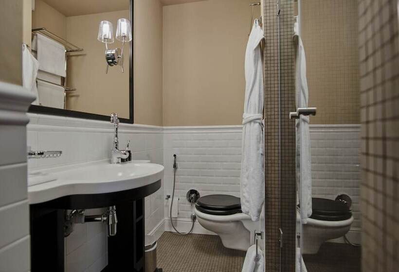 هتل Vozdvyzhensky Boutique