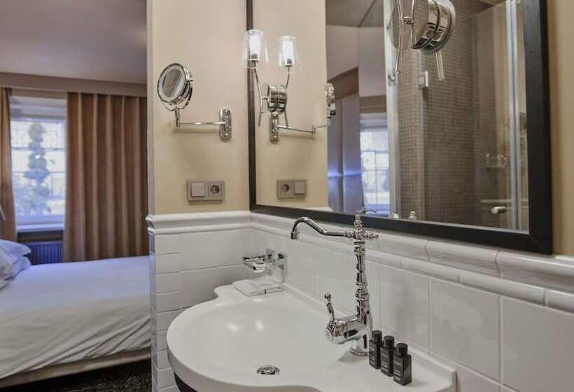 هتل Vozdvyzhensky Boutique