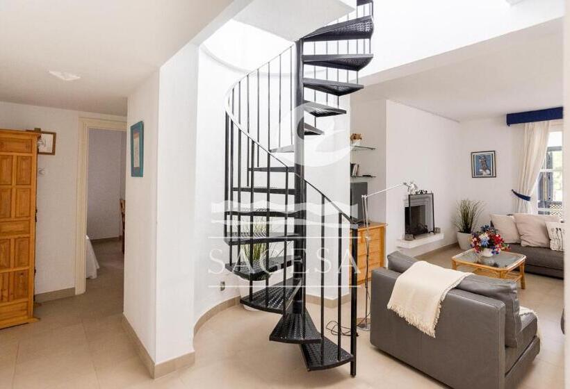 Jardines De Las Golondrinas