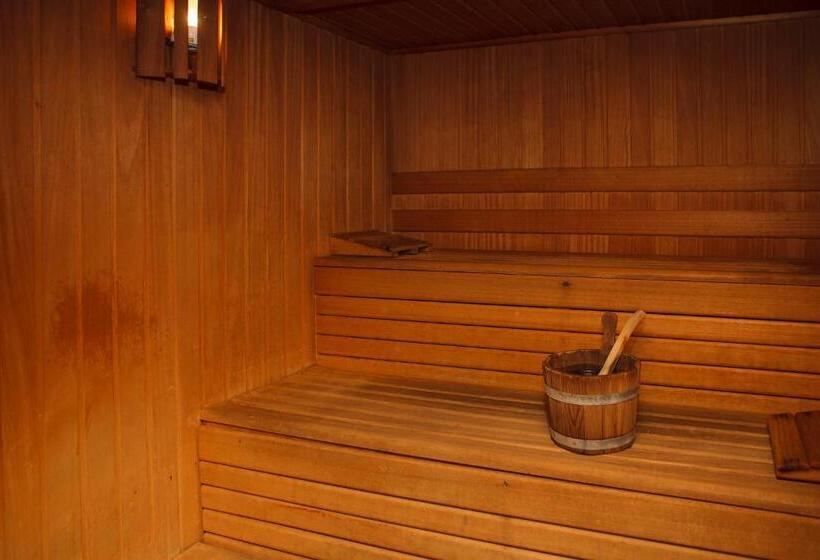 Parador De La Granja