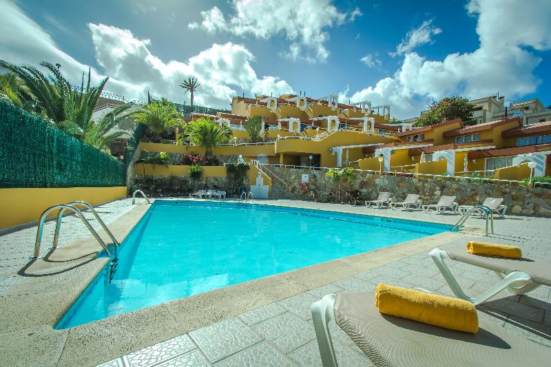 Apartamentos Punta Marina By Livvo