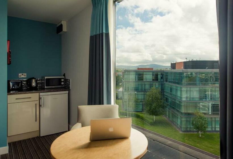 Aspect Hotel Park West