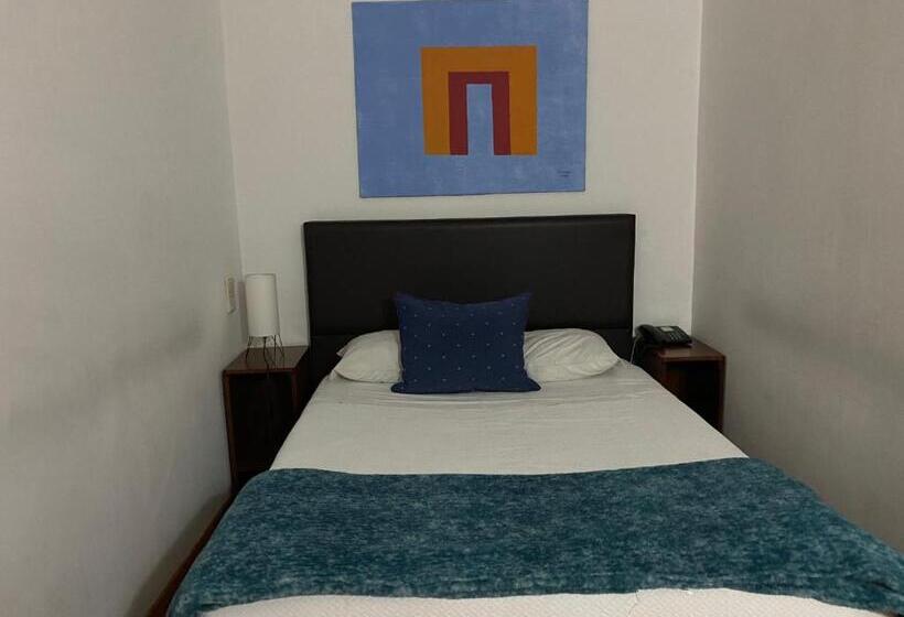 تختخواب و صبحانه Rubi