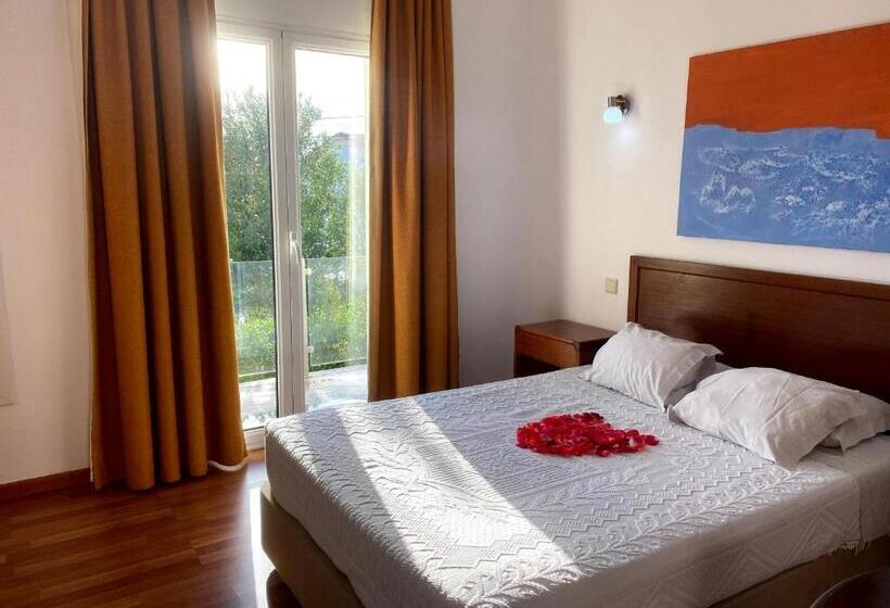 تختخواب و صبحانه Rubi