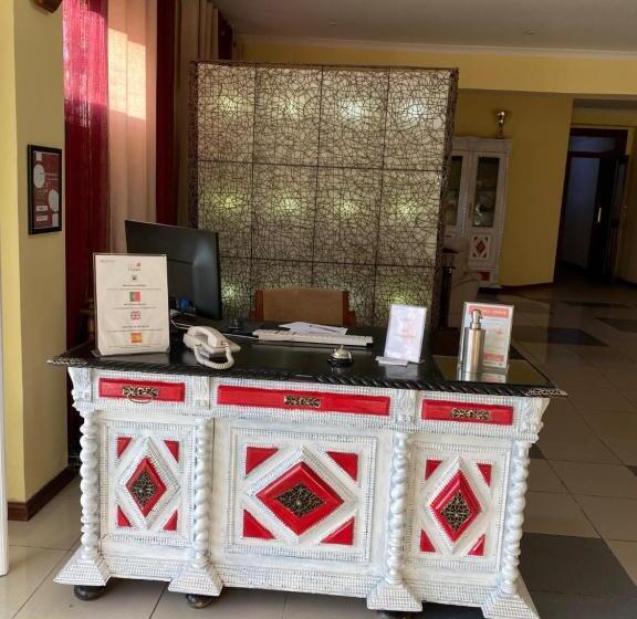 تختخواب و صبحانه Rubi