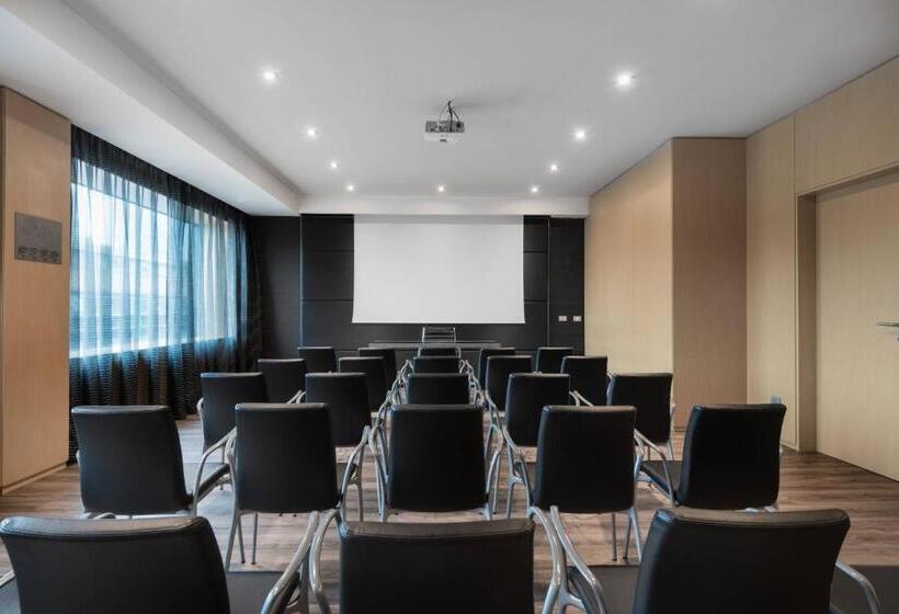 Ac Hotel Milano By Marriott