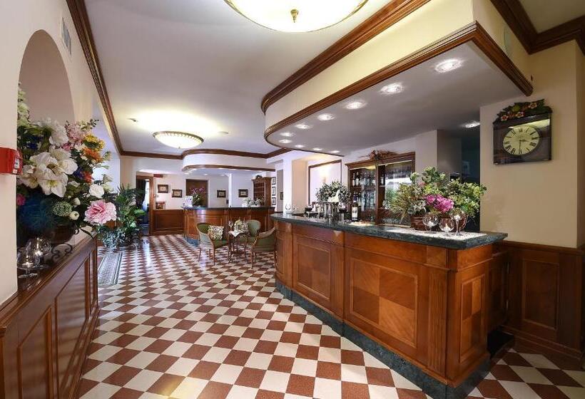 Отель Acqui & Centro Benessere