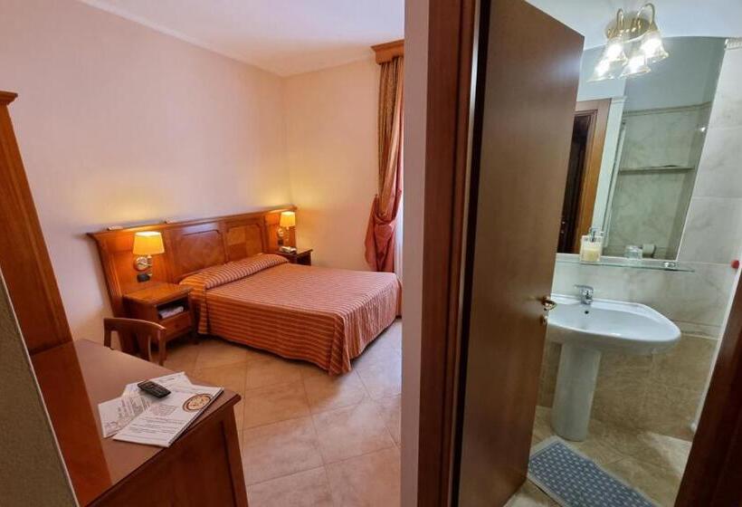 Отель Acqui & Centro Benessere