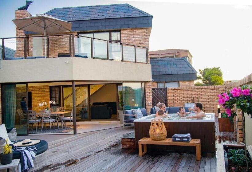 בית מלון כפרי African Oceans Manor On The Beach