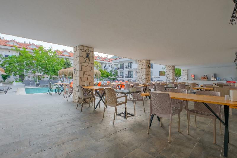 Отель Akdeniz Beach