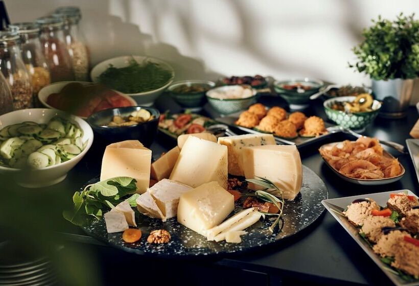 Отель Apoksiomen