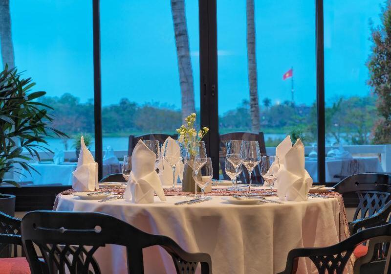 هتل Azerai La Residence Hue