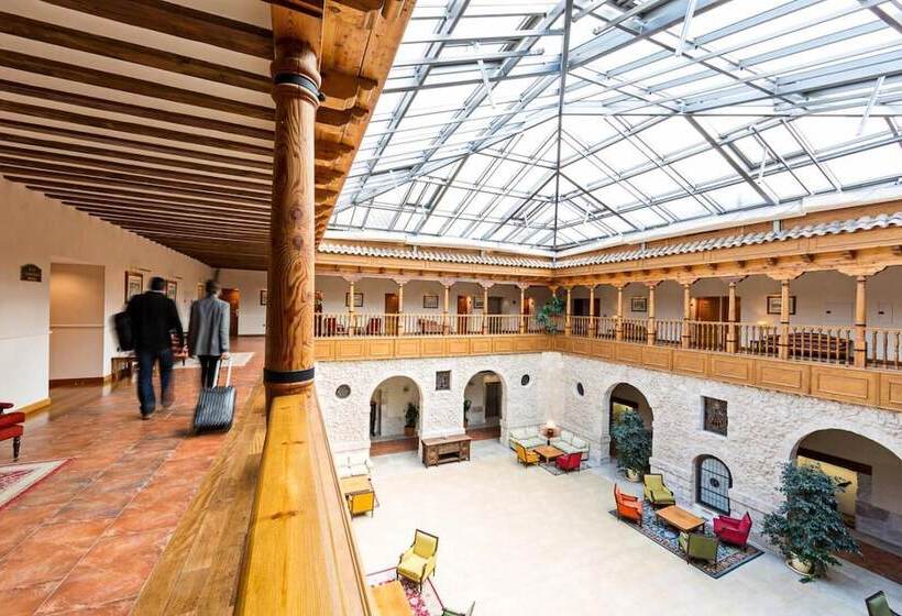 Azz Peñafiel Las Claras Hotel & Spa