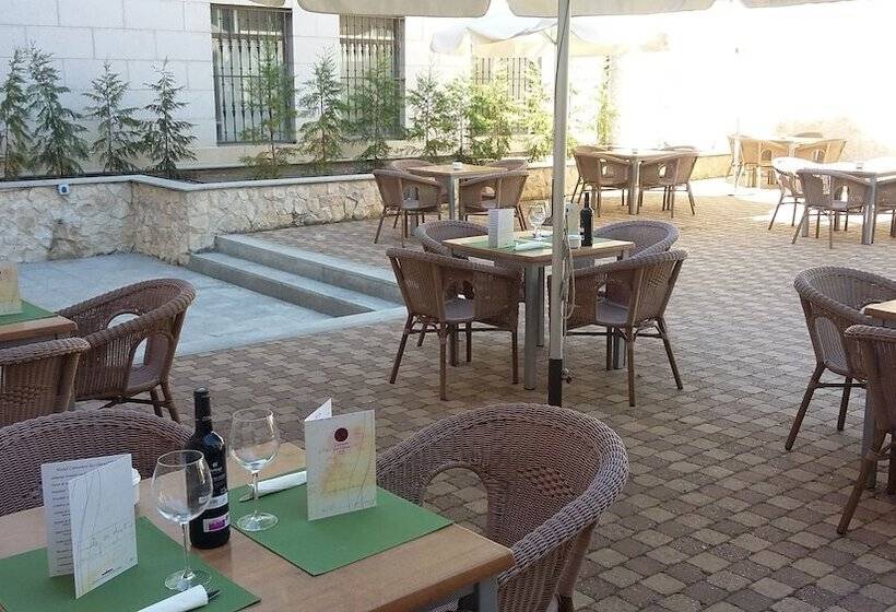 Azz Peñafiel Las Claras Hotel & Spa