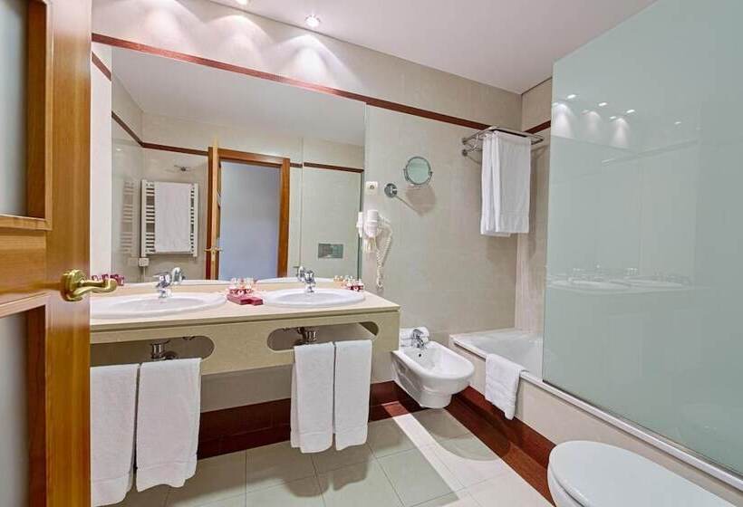 Azz Peñafiel Las Claras Hotel & Spa