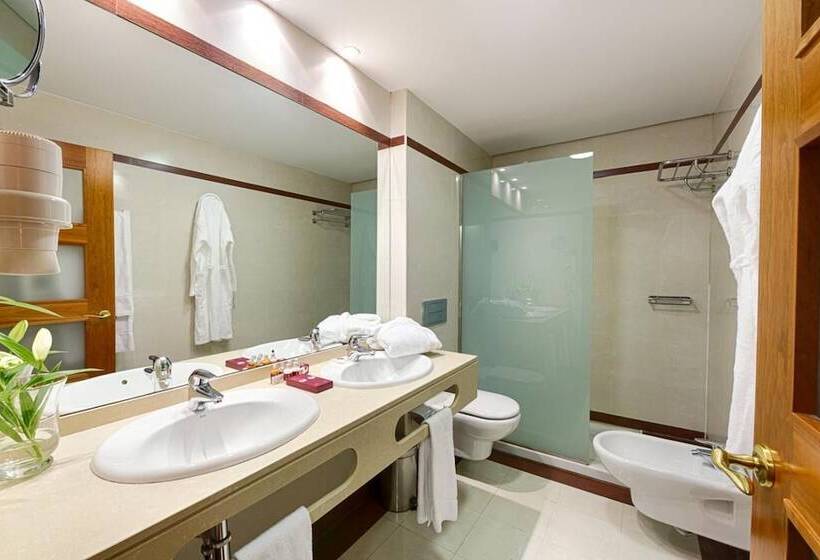 Azz Peñafiel Las Claras Hotel & Spa