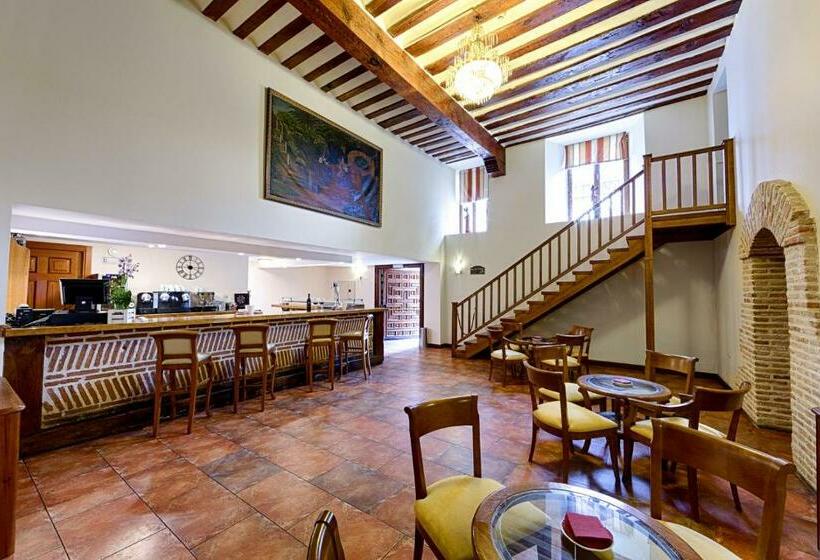 Azz Peñafiel Las Claras Hotel & Spa