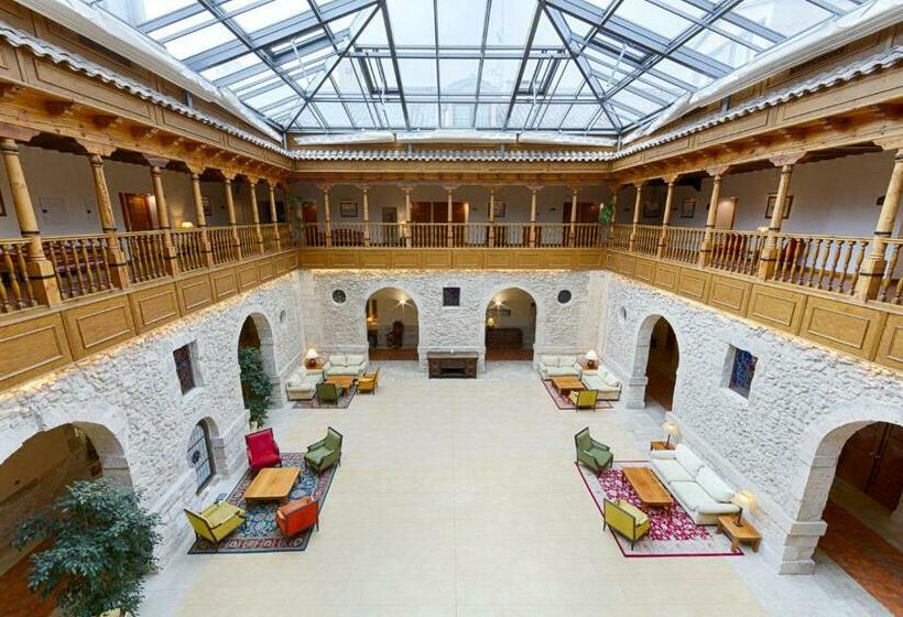 Azz Peñafiel Las Claras Hotel & Spa