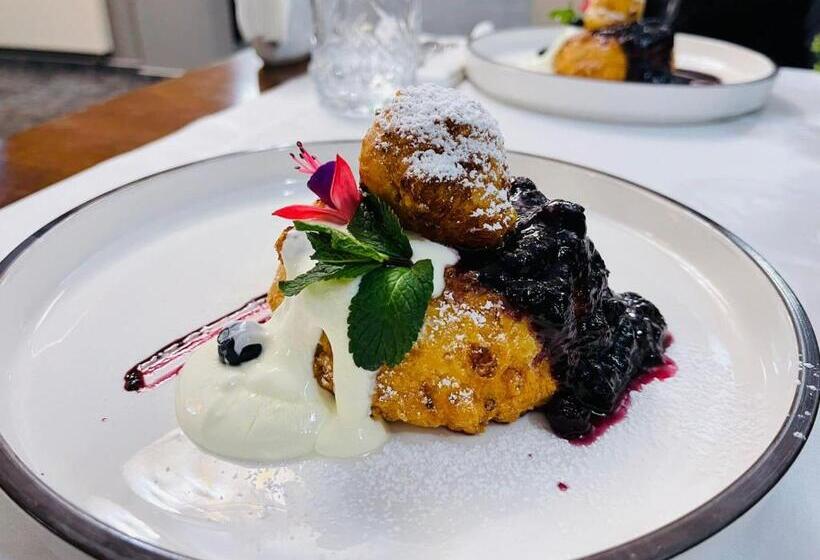 Отель Brilliant Meseș