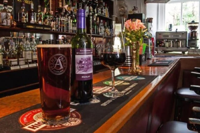 فندق Cairndow Stagecoach Inn