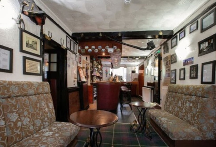 فندق Cairndow Stagecoach Inn