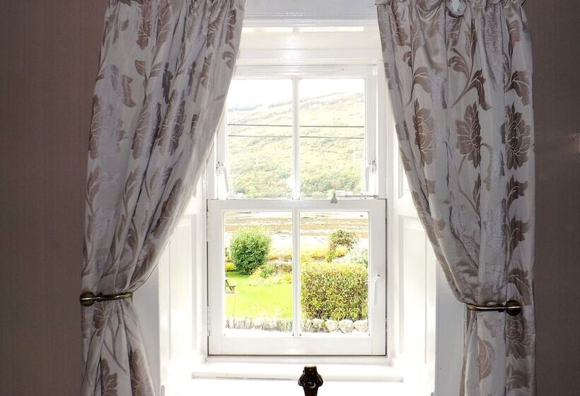فندق Cairndow Stagecoach Inn