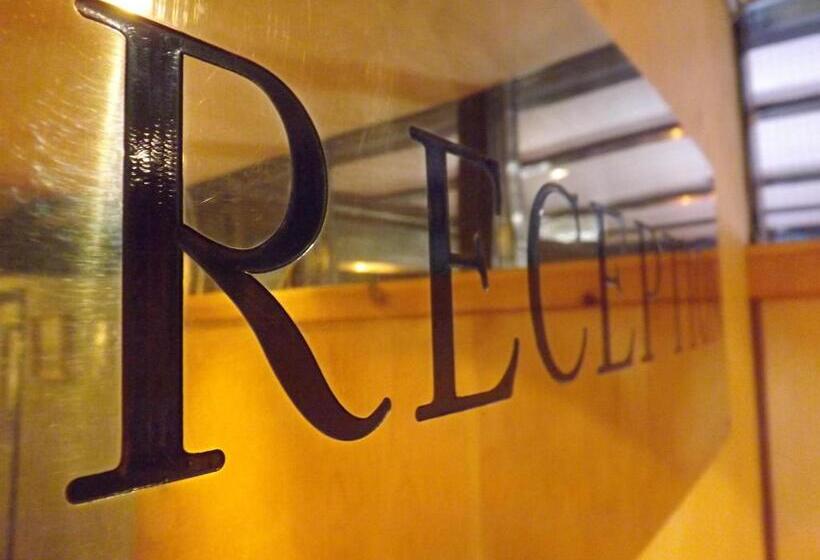 فندق Cairndow Stagecoach Inn