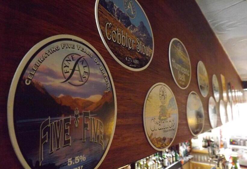 فندق Cairndow Stagecoach Inn