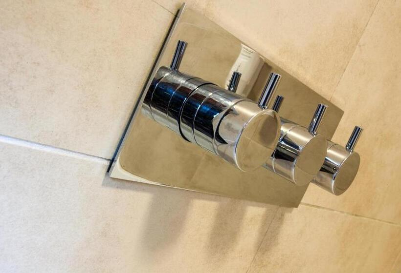 فندق Cairndow Stagecoach Inn