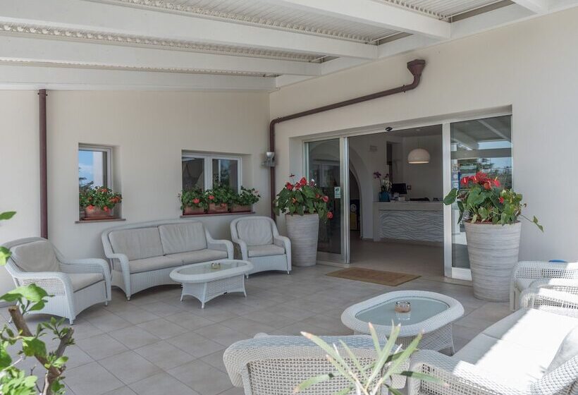 Отель Cala Reale