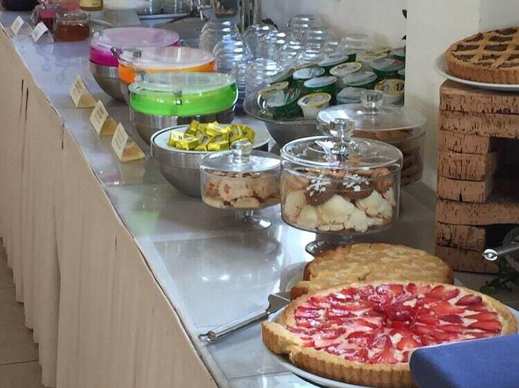 Отель Cala Reale