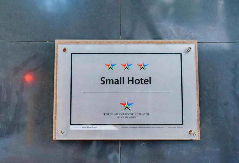 호텔 Cape Diamond Boutique